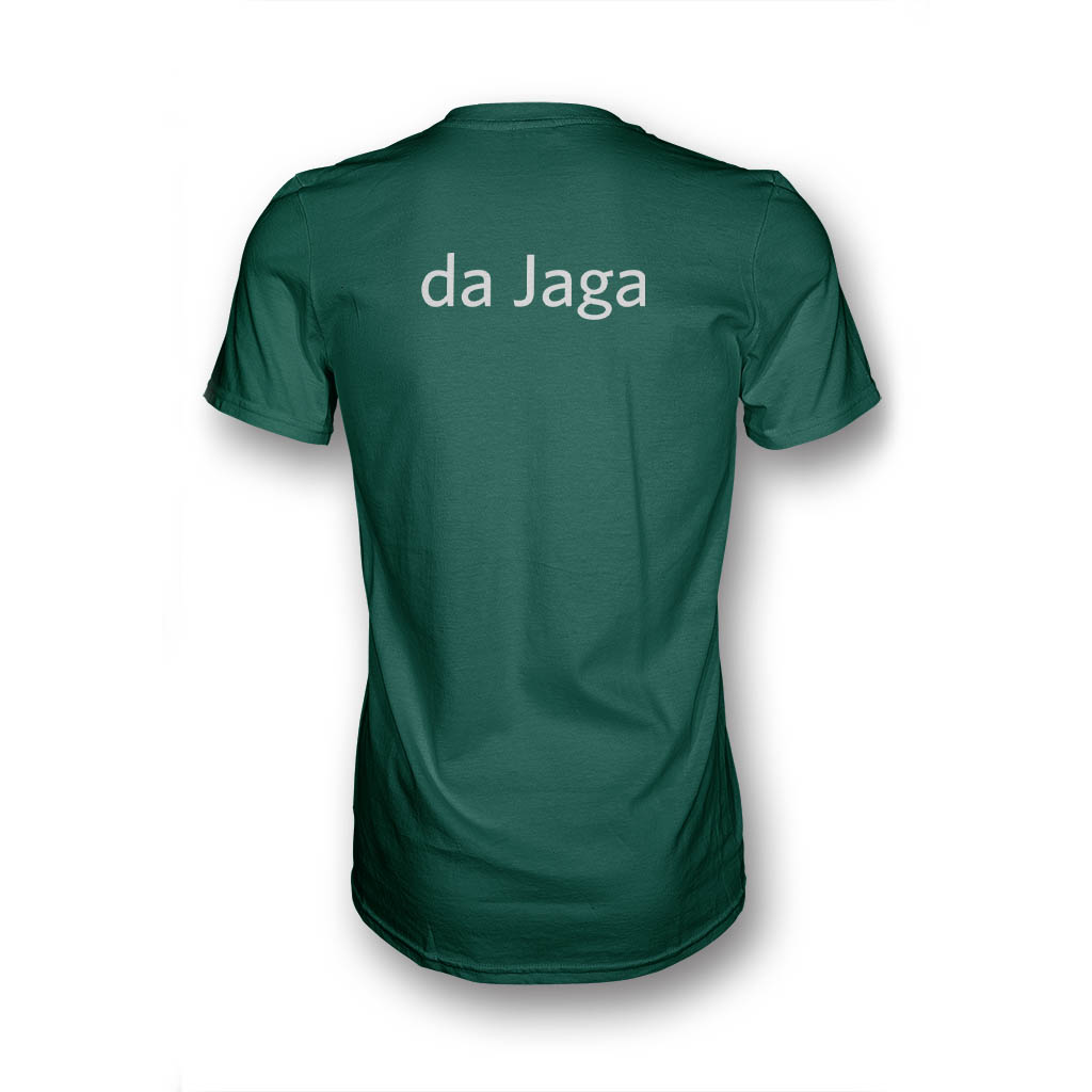 Grünes T-Shirt in Rückansicht mit Aufdruck "da Jaga"